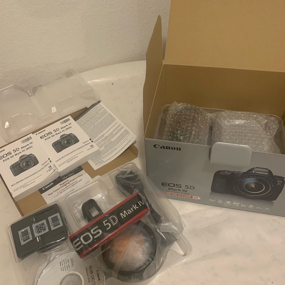 Canon CAMERA MARK IV KIT WITH LENS - Picture 5 of 11